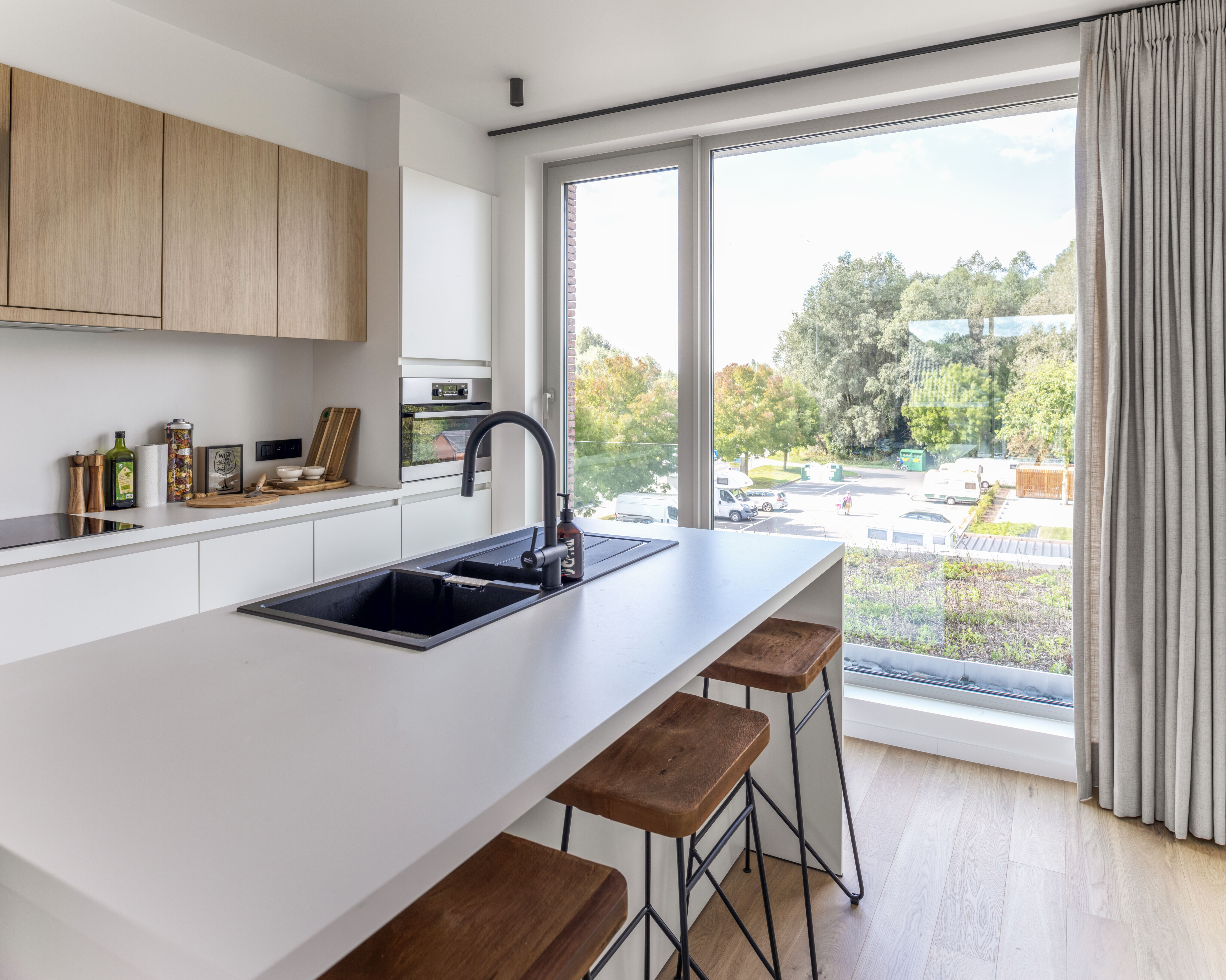 010-residence-charlotte_-tim-fisher-2023.jpg